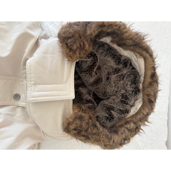 Wind Breaker Hollister jacket grey with hood a faux fur size XS - Picture 6 of 11